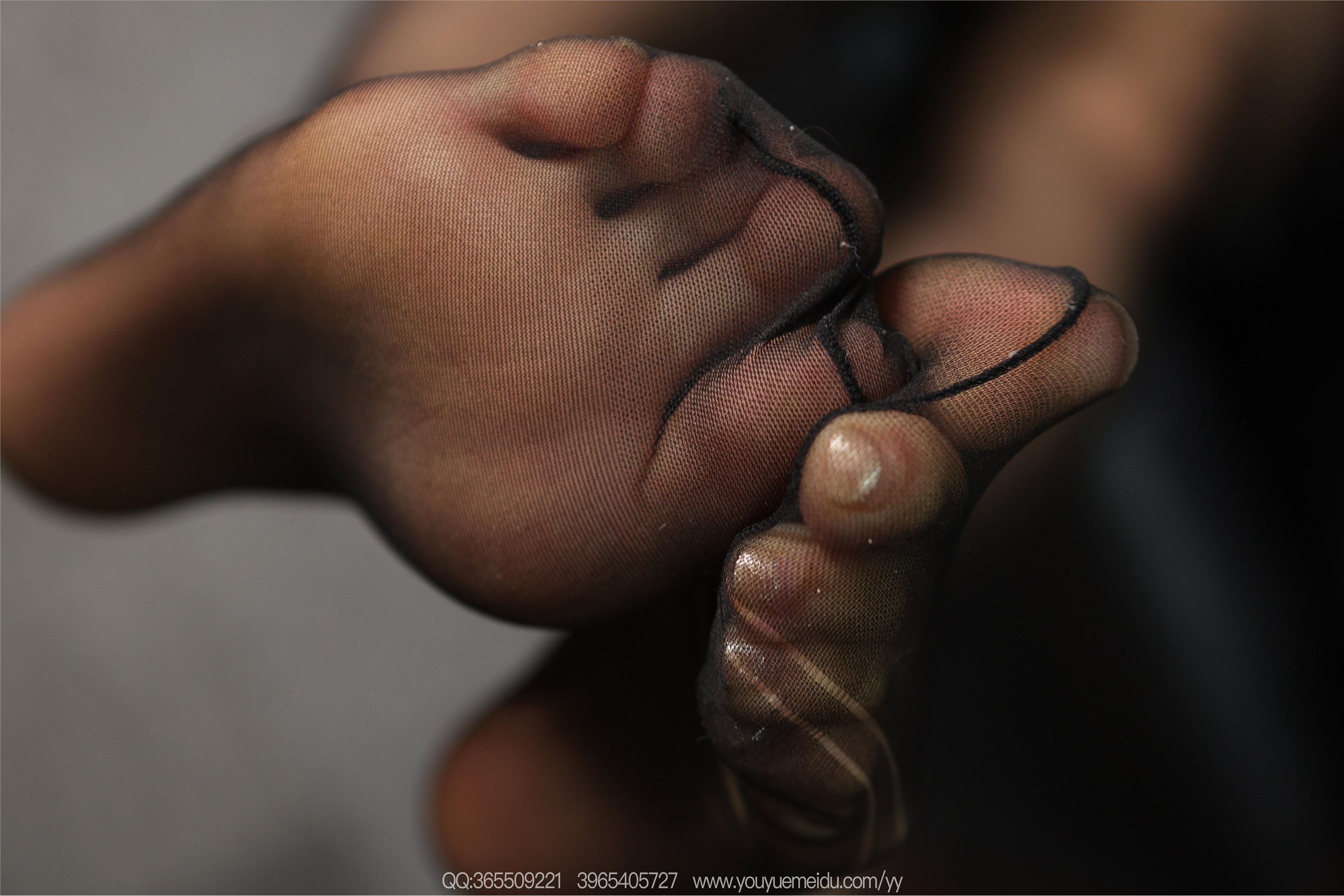 IESS异思趣向  2025.08.07 丝享家 2126 兔兔《吊带丝袜》